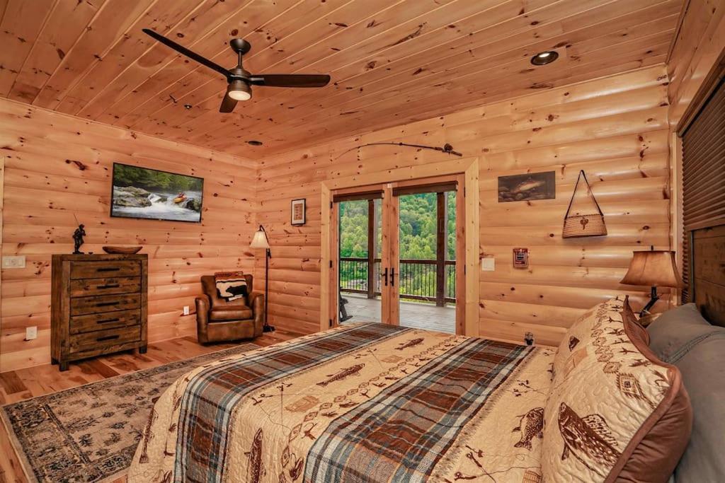 Roaring Fork Lodge Gatlinburg Exterior photo