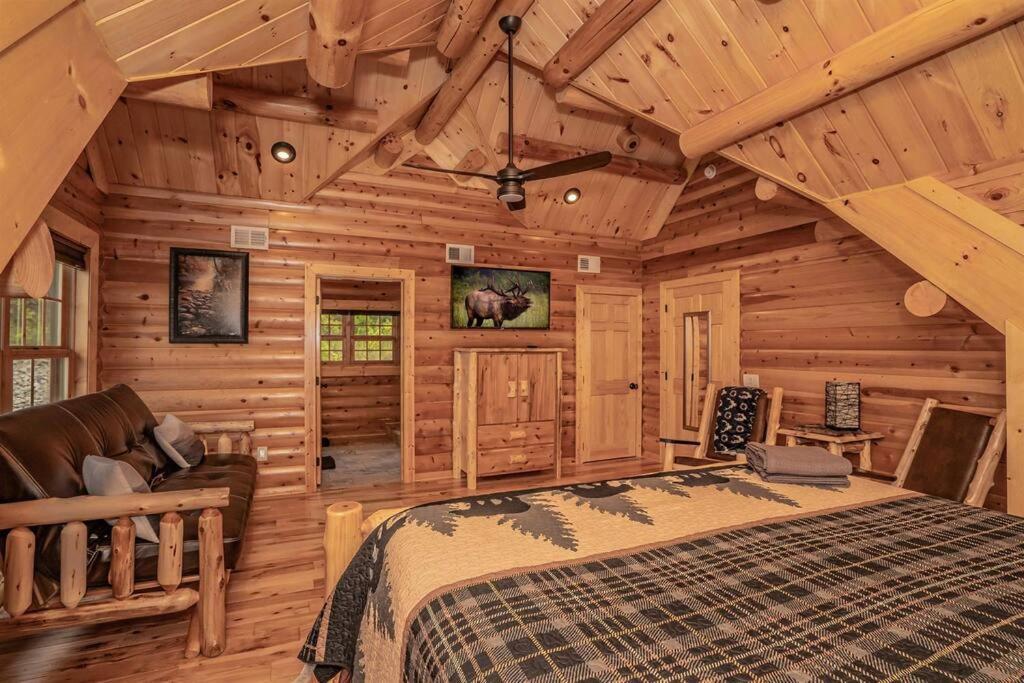 Roaring Fork Lodge Gatlinburg Exterior photo